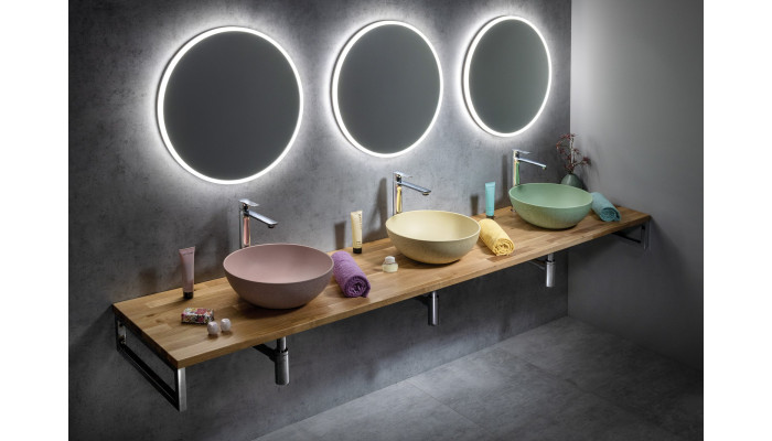 Arta acasa: obiecte sanitare pictate sau colorate pentru o baie cu stil