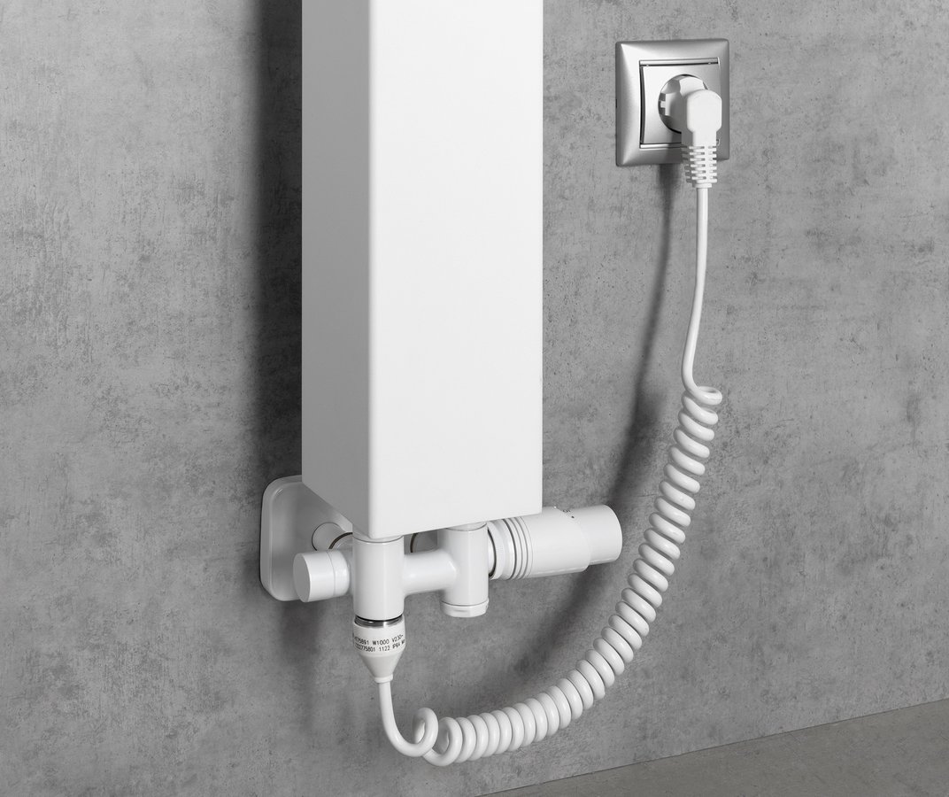 Exemplu montaj robinet calorifer racord rezistenta electrica alb