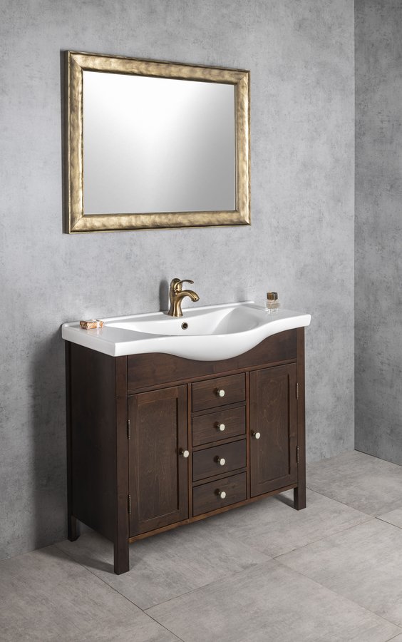 Interior baie cu dulap lemn masiv cu lavoar Retro Interior baie cu dulap lemn masiv cu lavoar Retro