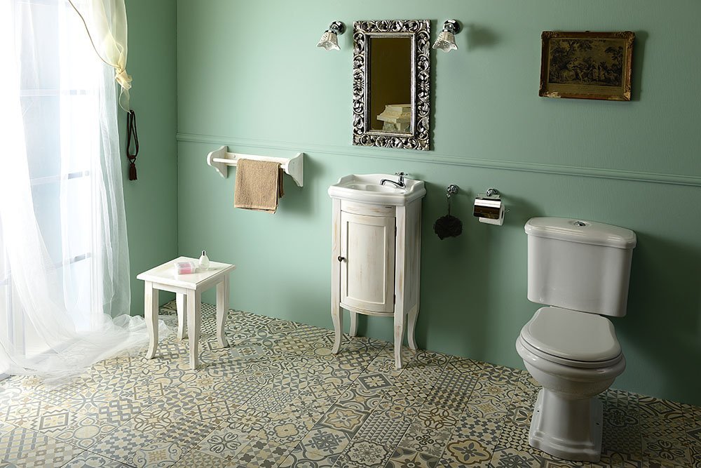 Idee amenajare baie traditionala mica Retro