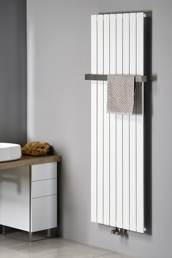 Exemplu montaj radiator Design vertical